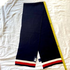 Unisex Tommy Hilfiger scarf
